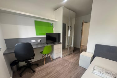 2 bed flat, 119 Mayflower Street, City Centre, Plymouth, PL11SD - Image 3